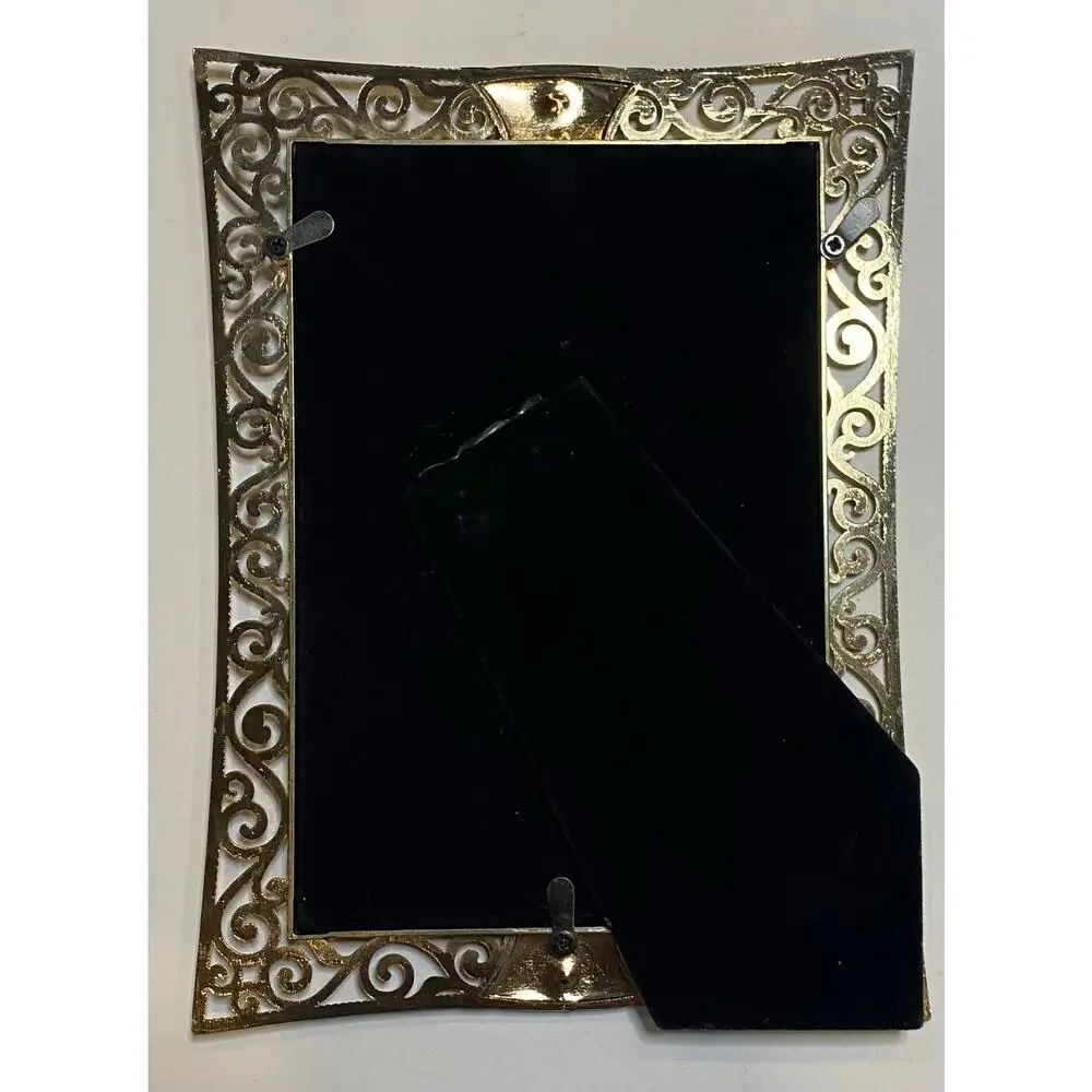 Green Tree Gallery 4x6” Photo Picture Frame Ornate Vintage Style Ruby Red Accent